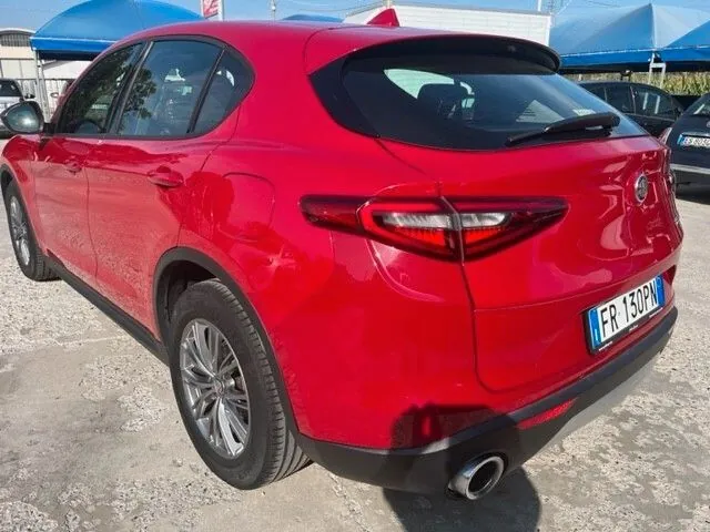Alfa Romeo Stelvio 2018 photo 2