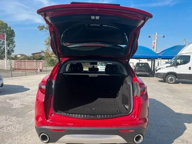 Alfa Romeo Stelvio 2018 photo 5