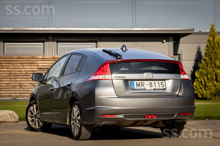 Honda Insight 2015 photo 4