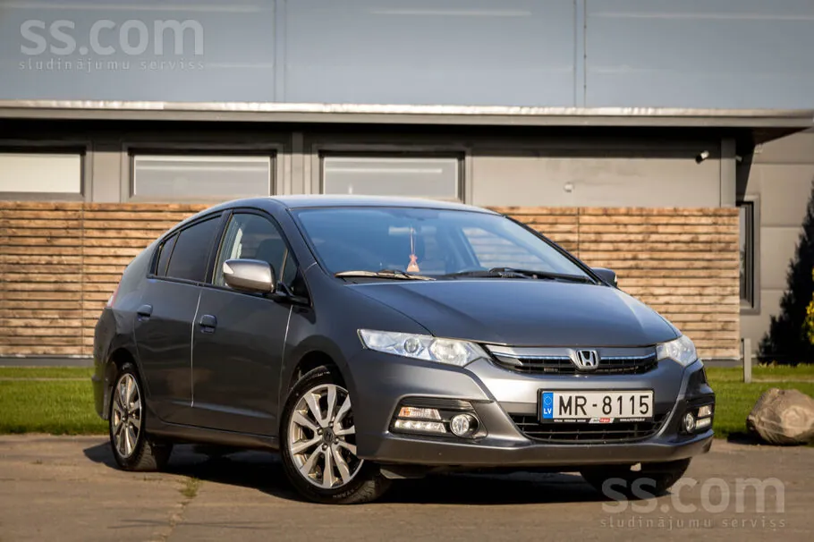 Honda Insight 2015 photo 3