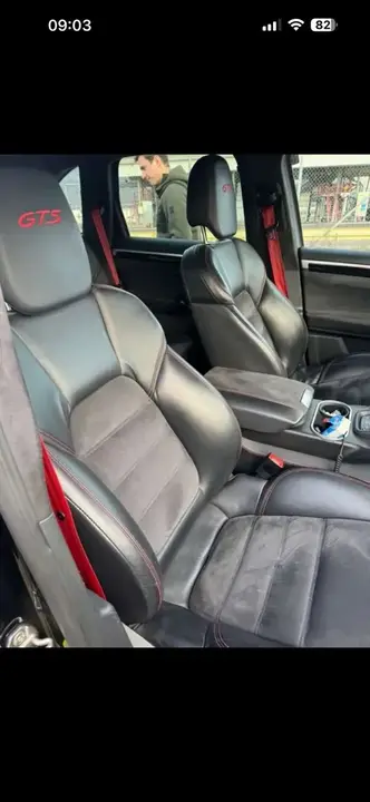 Porsche Cayenne 2013 photo 2