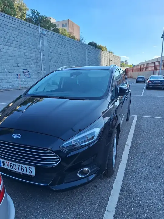 Ford S-Max 2016 photo 2