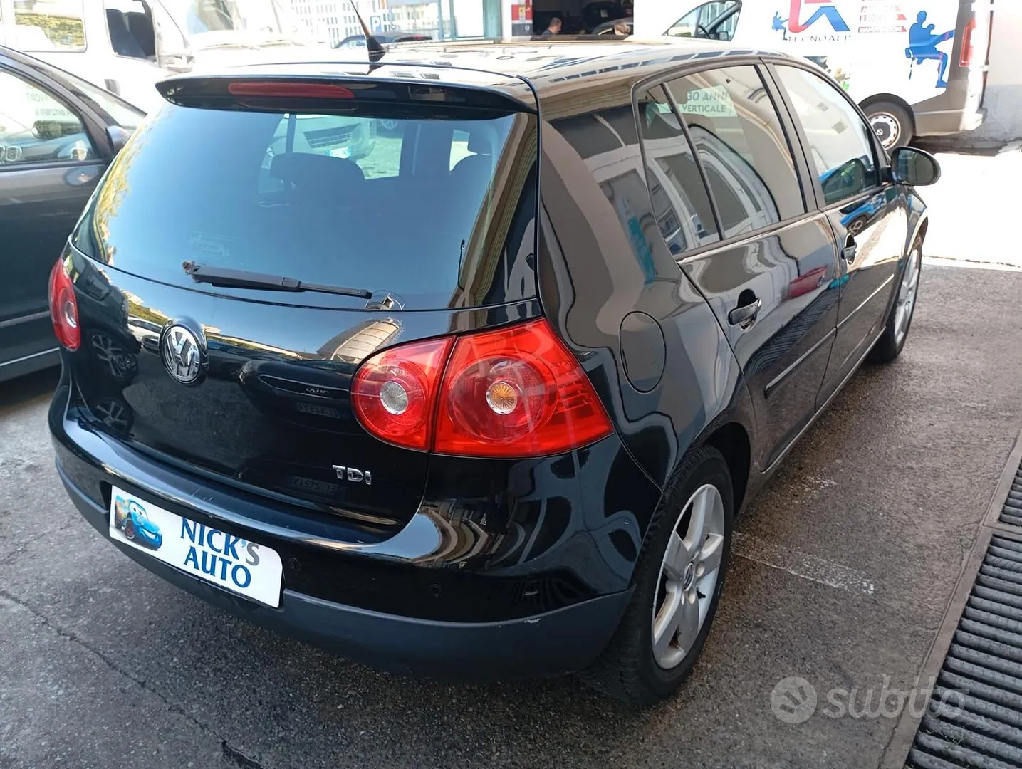 Volkswagen Golf 2009 photo 4