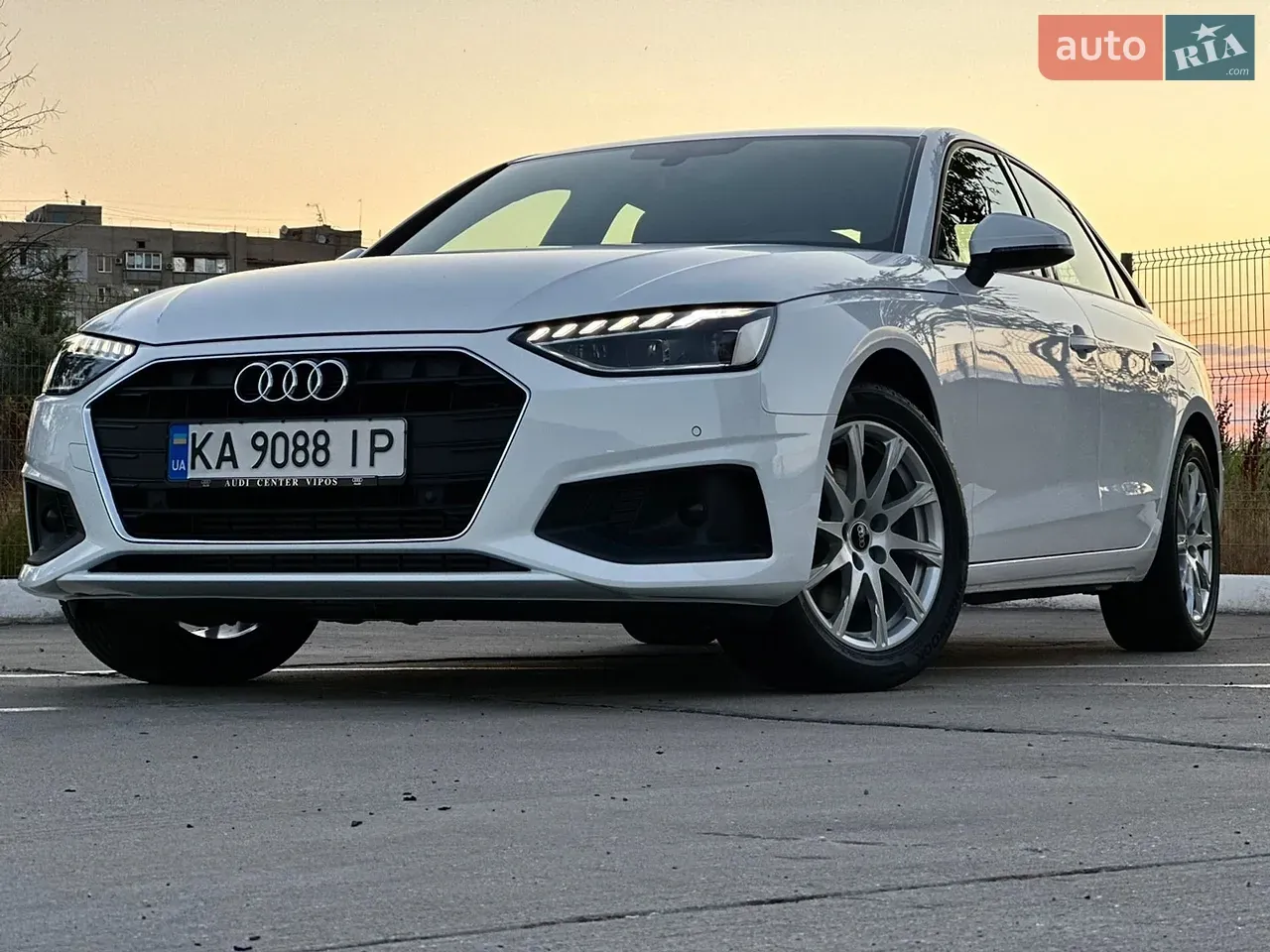 Audi A4 2022 photo 3