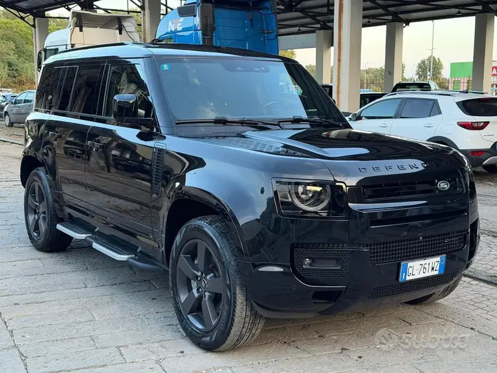 Land Rover Defender 2022 photo 2