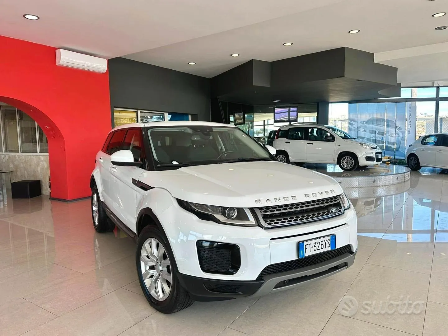 Land Rover Range Rover Evoque 2019 photo 4