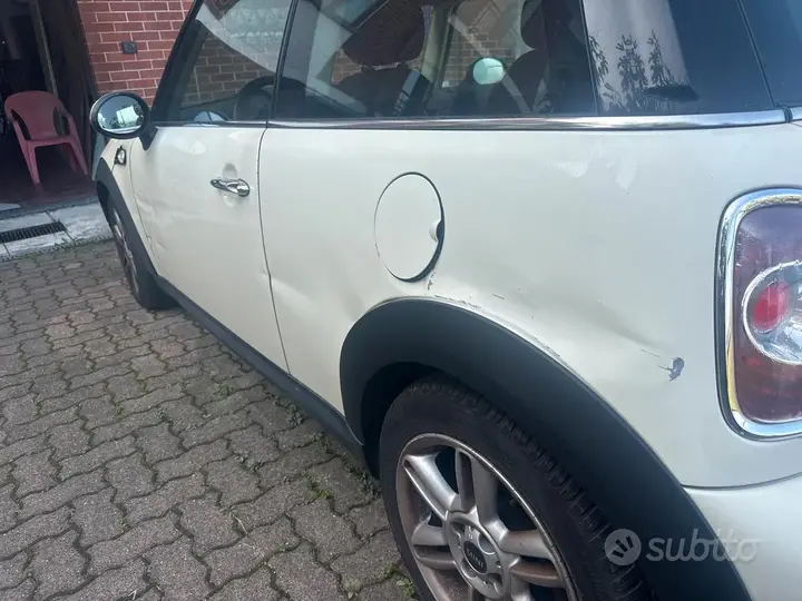 Mini Cooper 2010 photo 5