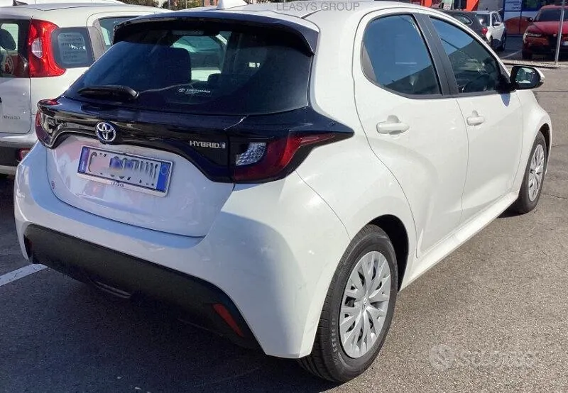 Toyota Yaris 2022 photo 3