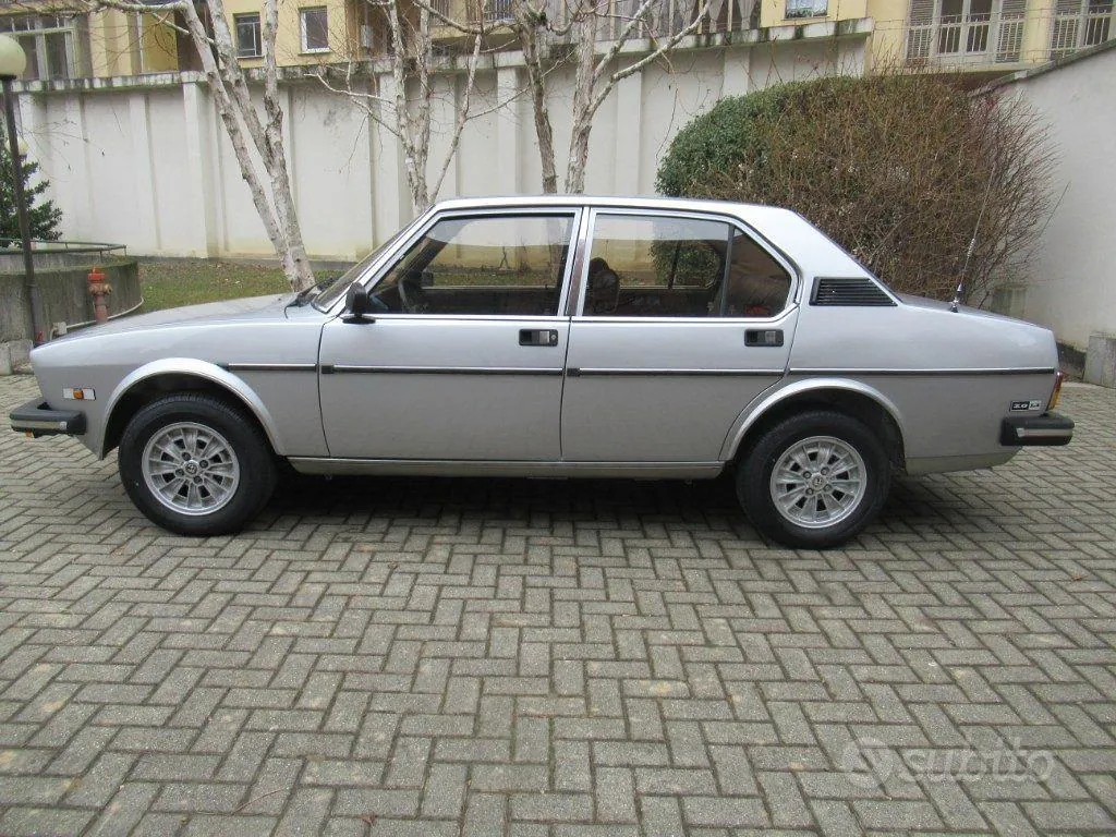 Alfa Romeo Alfetta 1981 photo 2
