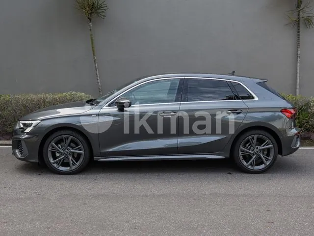 Audi A3 2024 photo 2