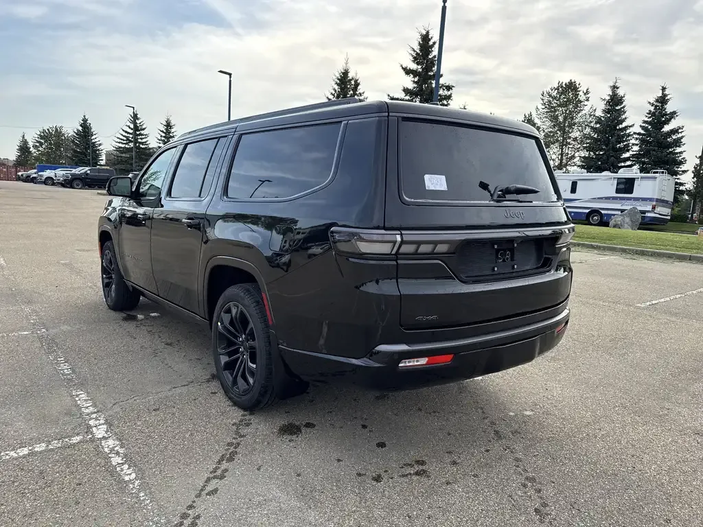 Jeep Grand Wagoneer 2026 photo 5