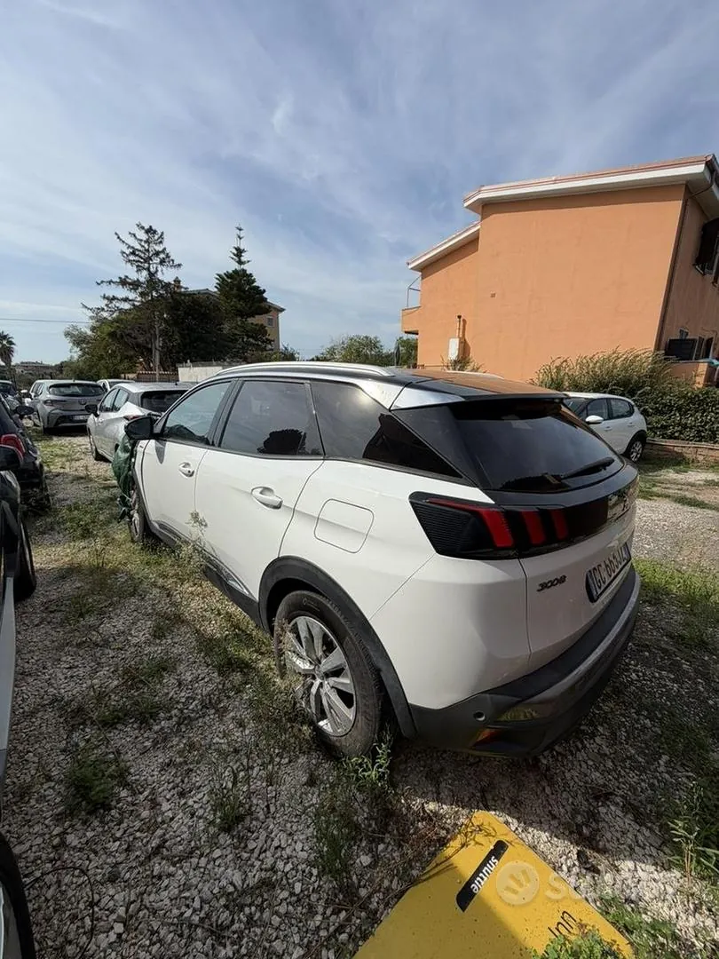 Peugeot 3008 2021 photo 2