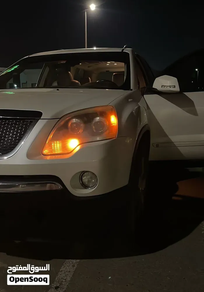 GMC Acadia 2009 photo 3