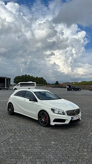 Mercedes-Benz A200 2014 photo 2