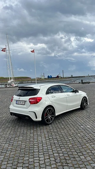 Mercedes-Benz A200 2014 photo 4