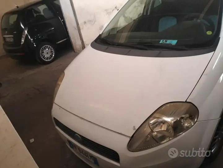 Fiat Grande Punto 2007 photo 2