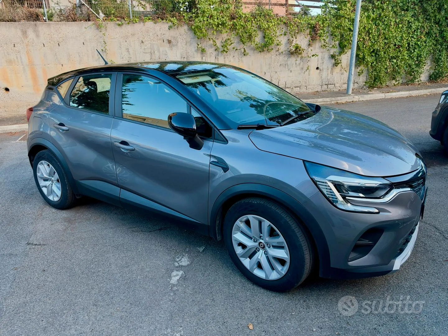 Renault Captur 2024 photo 2