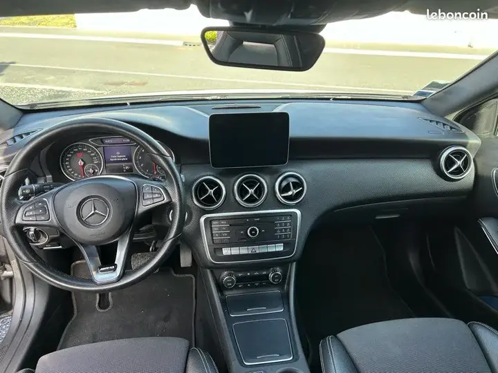 Mercedes-Benz A-Class 2017 photo 3