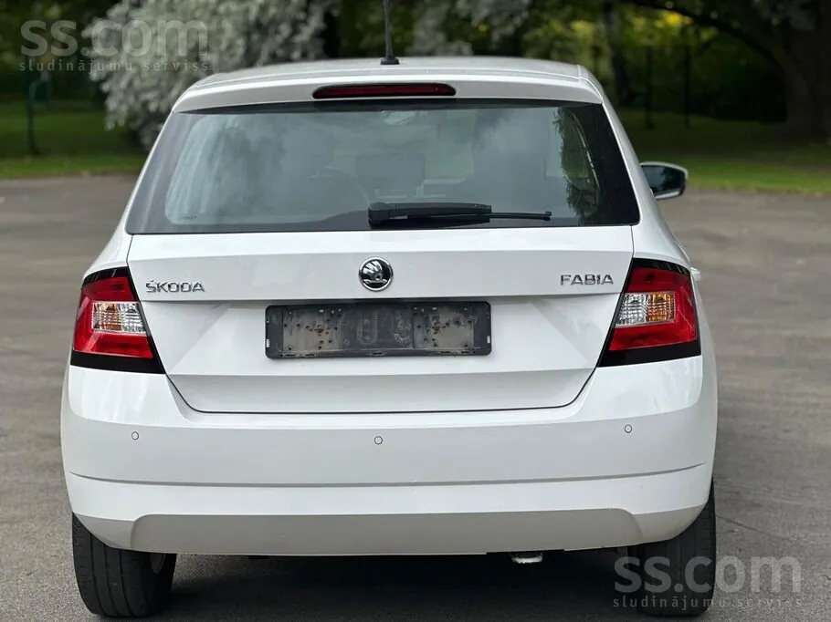 Skoda Fabia 2017 photo 5