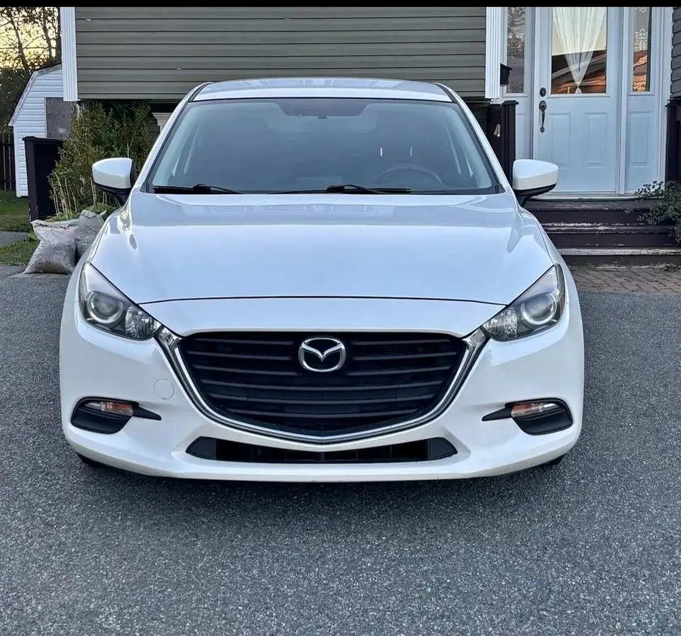 Mazda 3 2017 photo 2