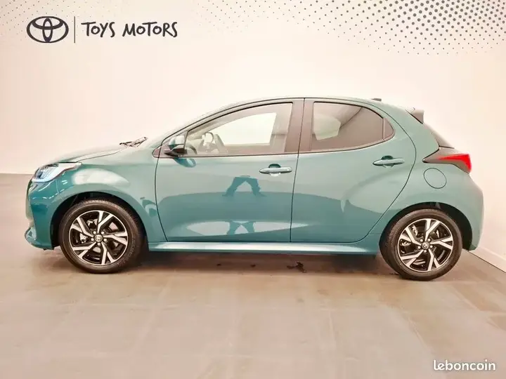 Toyota Yaris 2025 photo 2
