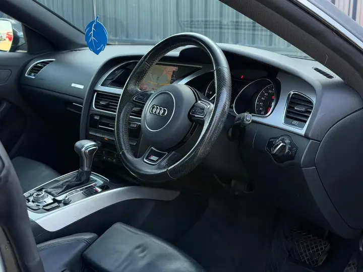 Audi A5 2015 photo 2