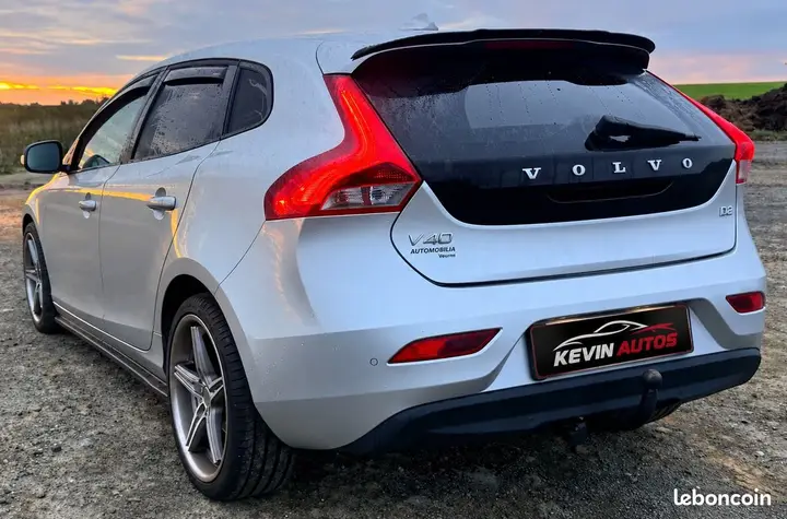Volvo V40 2016 photo 3