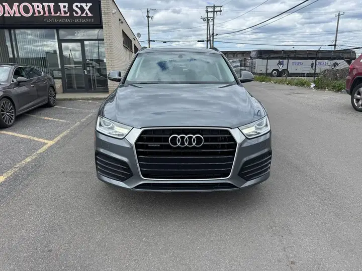 Audi Q3 2018 photo 2