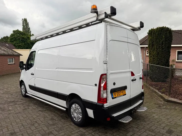 Renault Master 2019 photo 2
