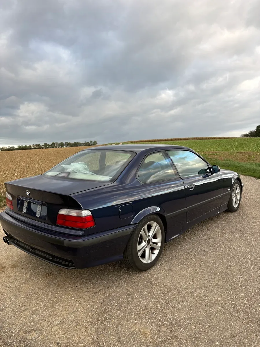 BMW 3 Series 1994 photo 3
