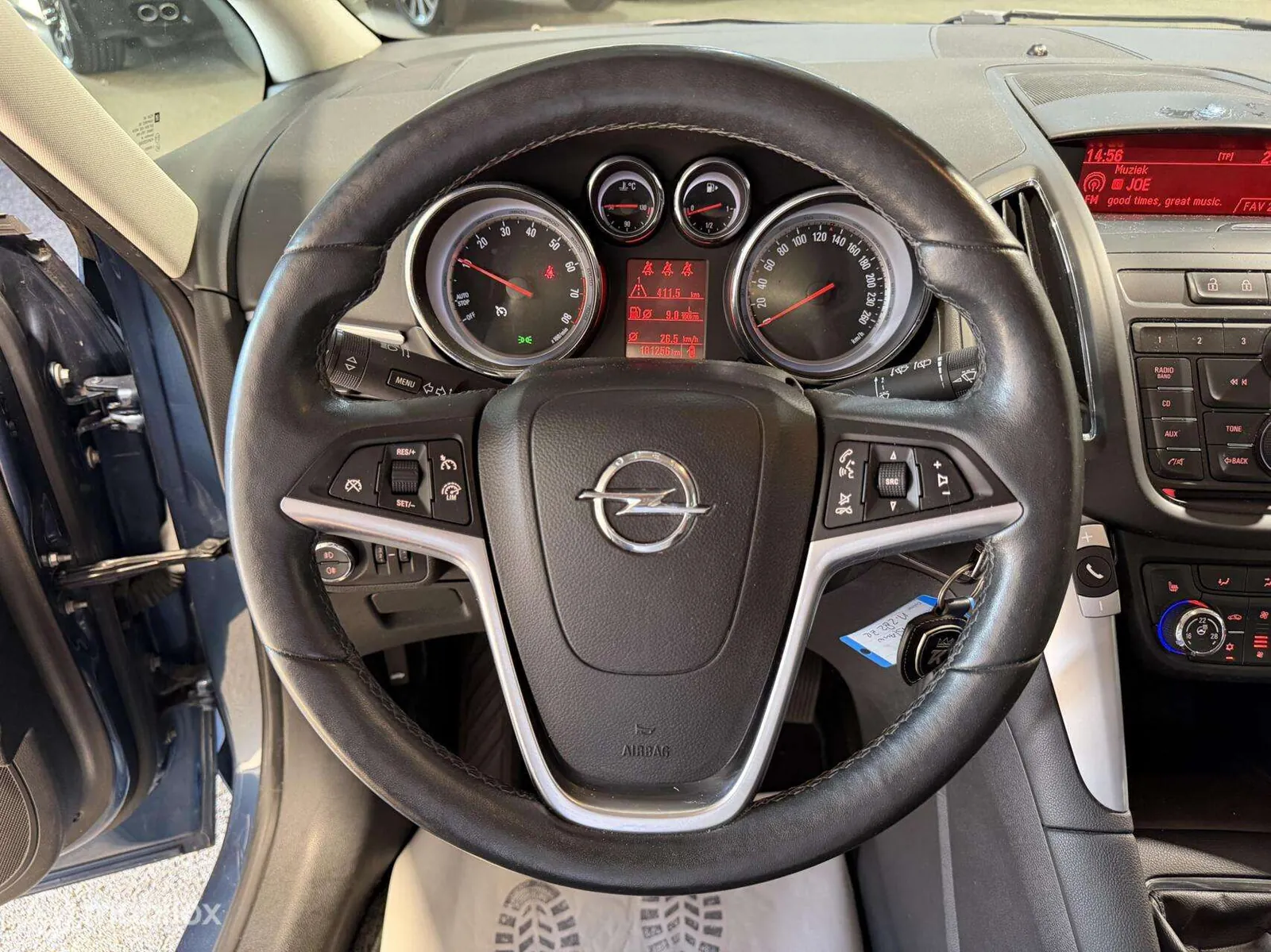 Opel Zafira Tourer 2013 photo 4