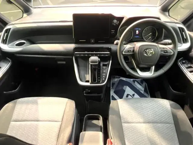 Toyota Corolla Hybrid S-G 2026 photo 2