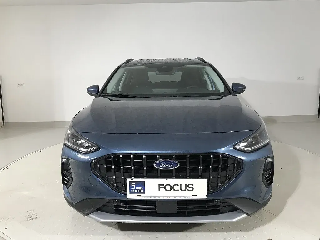 Ford Focus 2025 photo 2