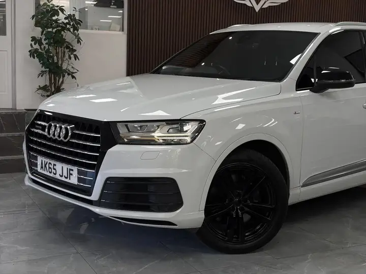 Audi Q7 2016 photo 5
