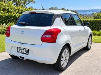 Suzuki Swift 2018 photo 5