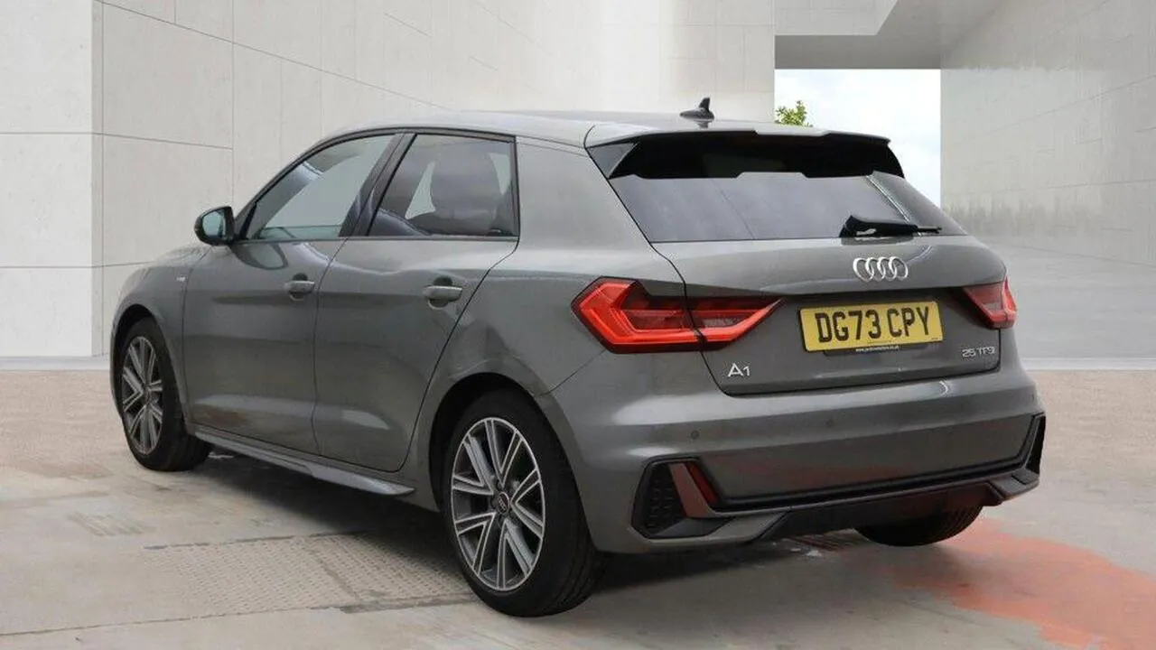 Audi A1 2023 photo 4