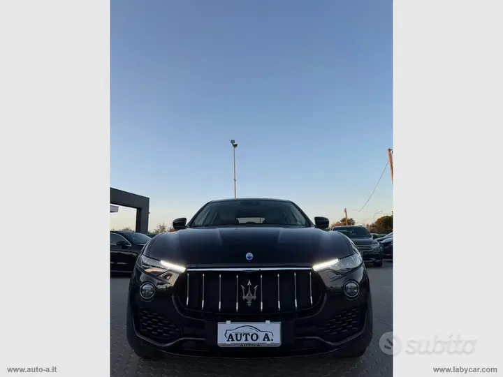 Maserati Levante 2017 photo 2