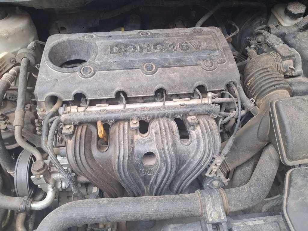 Kia Carens 2010 photo 5
