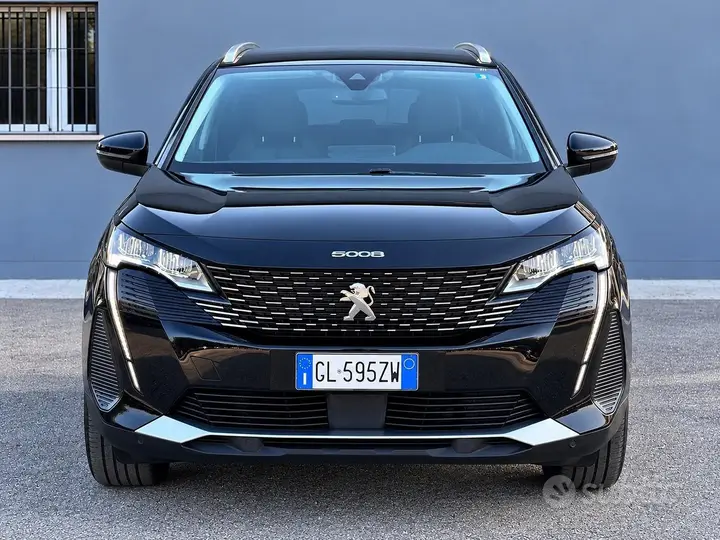 Peugeot 5008 2022 photo 2