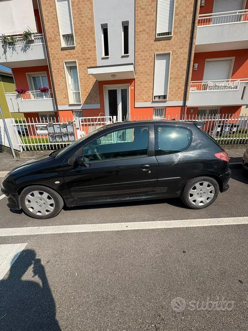 Peugeot 206 2006 photo 2