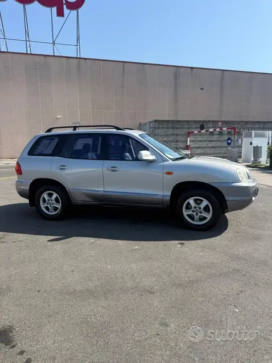 Hyundai Santa Fe 2004 photo 4