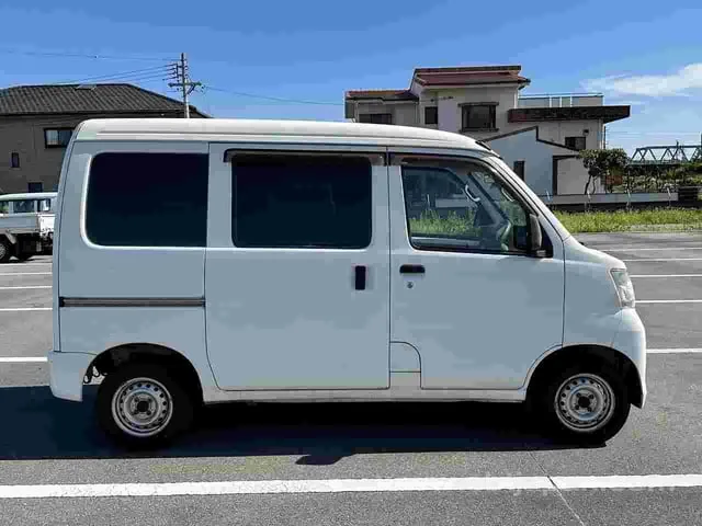 Toyota Ebd-S331M 2017 photo 4