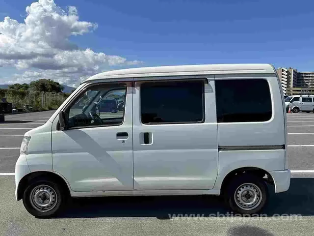 Toyota Ebd-S331M 2017 photo 3