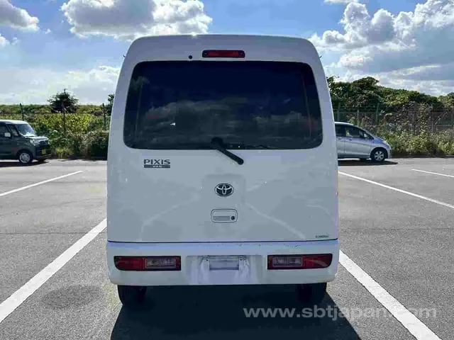 Toyota Ebd-S331M 2017 photo 2