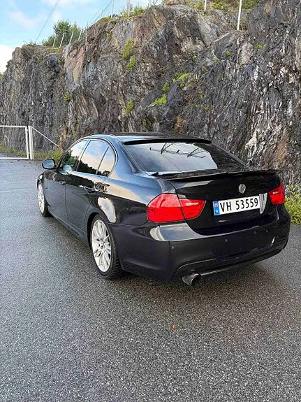 BMW 318D 2009 photo 4