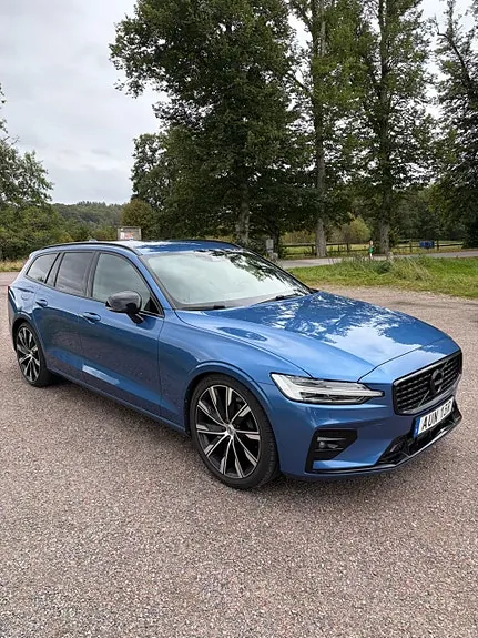 Volvo V60 2020 photo 2