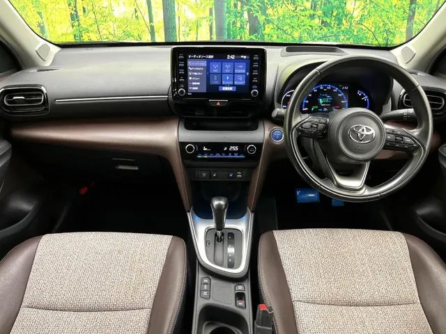 Toyota Yaris Cross Hybrid Z 2021 photo 2