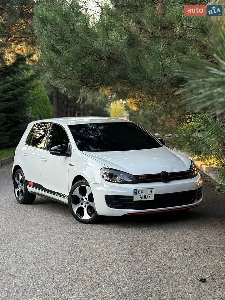 Volkswagen Golf 2012 photo 4