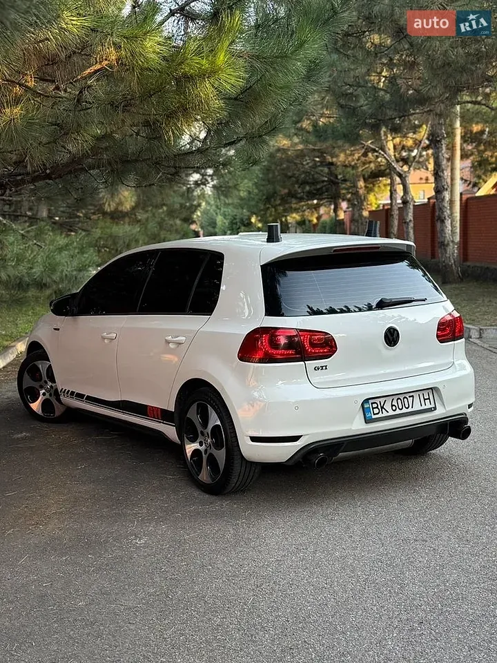 Volkswagen Golf 2012 photo 3
