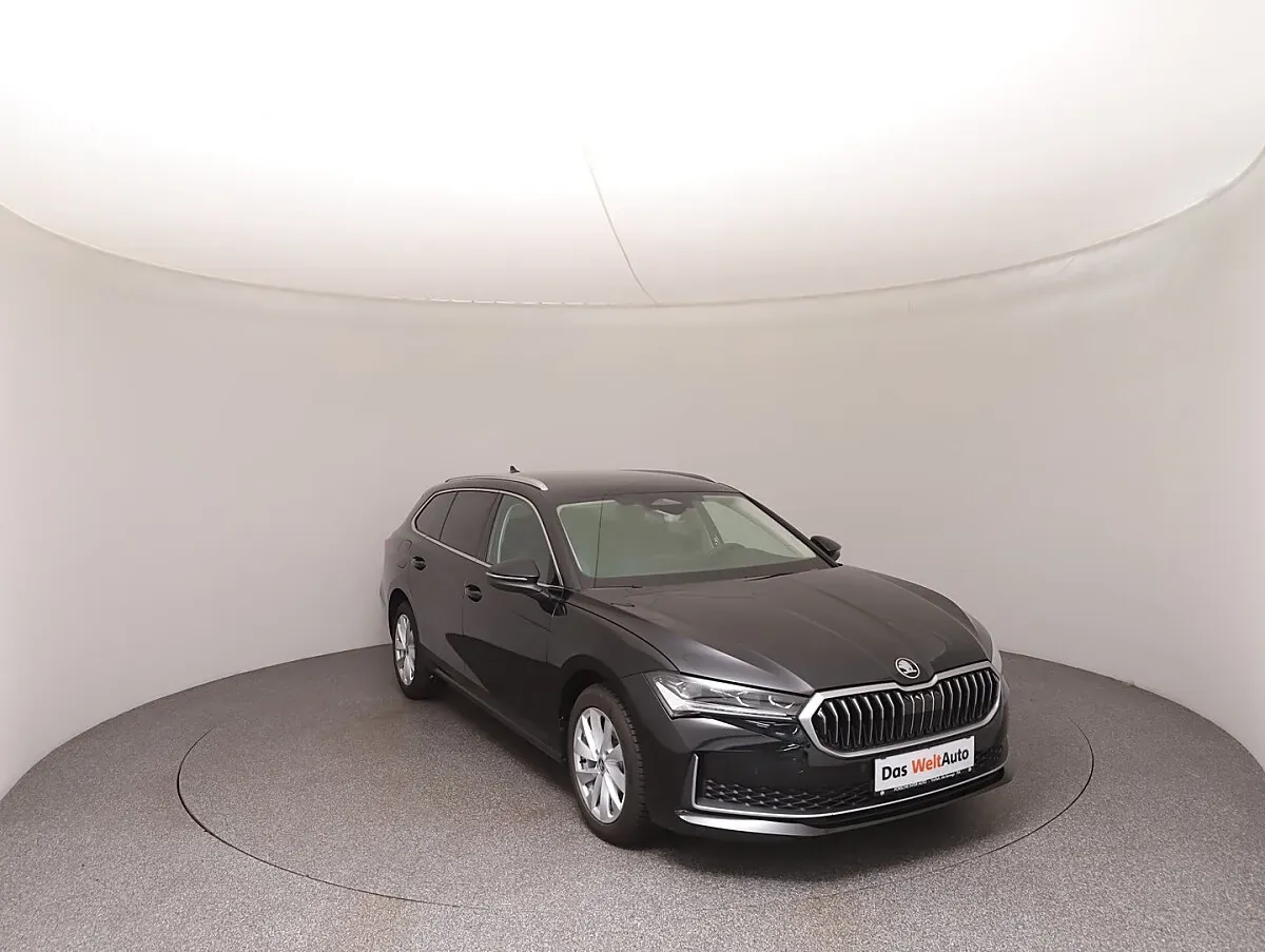 Skoda Superb 2026 photo 2